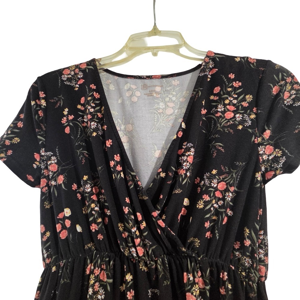 No Boundaries Mini Dress Black Floral V-Neck Womens XS - Picture 4 of 4